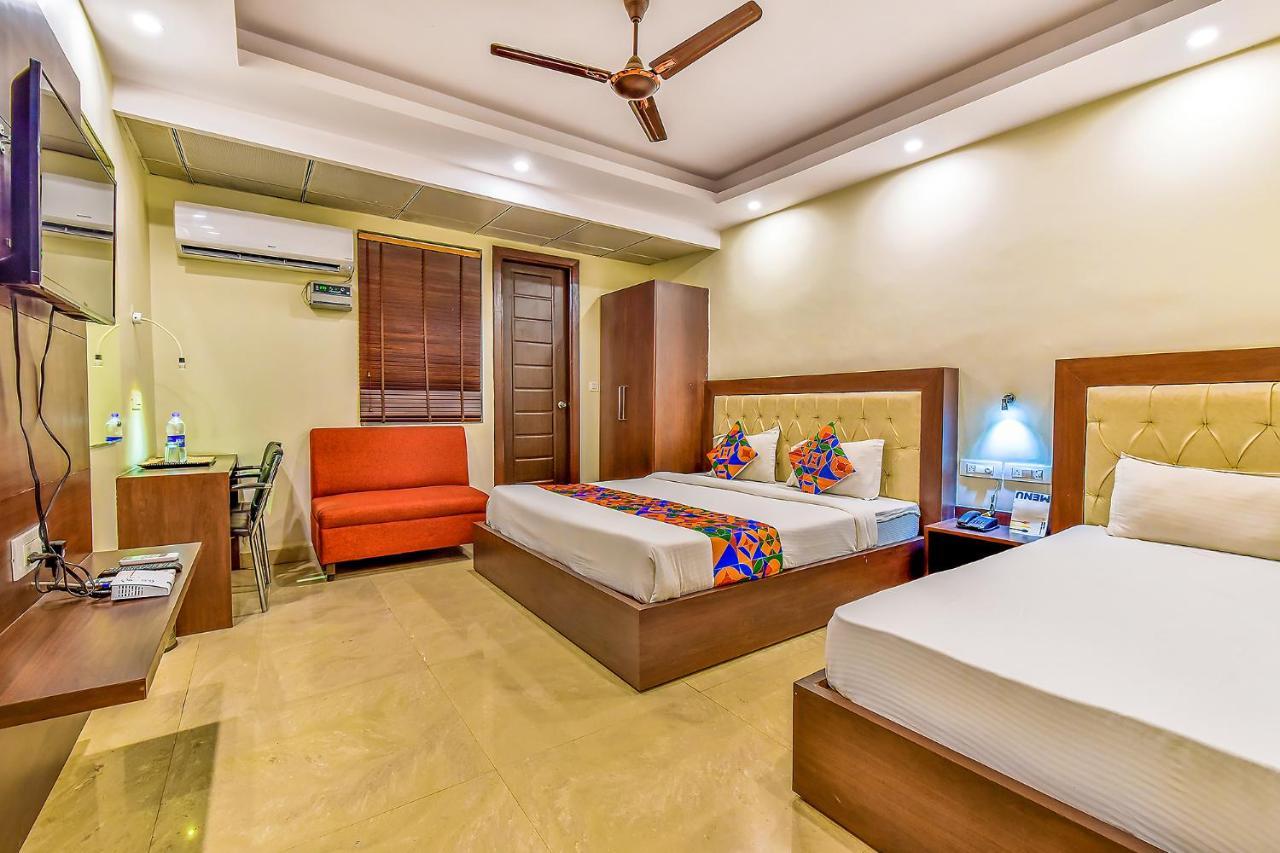 Fabhotel Surya Residency Dehradun Bagian luar foto